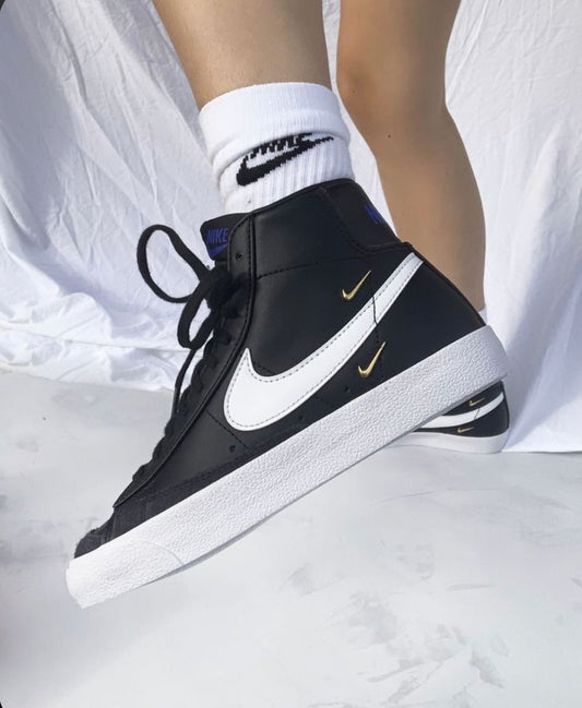 BLAZER MID 77 PRO BLACK EDITION1