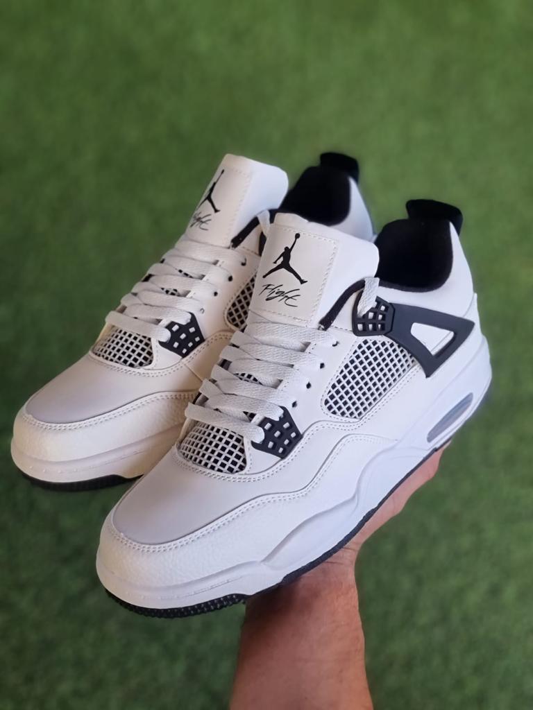 JORDAN 4 RETRO