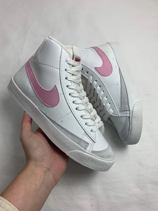 BLAZER MID 77 PRO PINK  EDITION